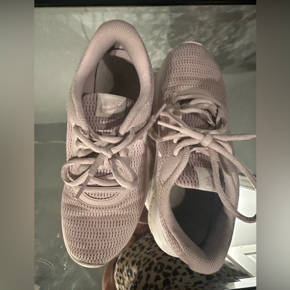 Nike tanjun size 6 running shoes 812655-605 - Picture 2 of 6